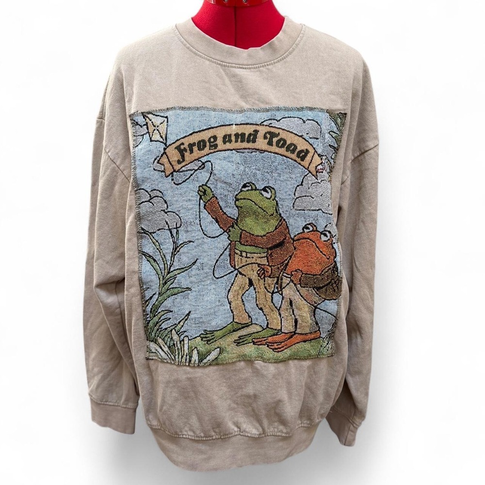 Frog and Toad crewneck sweatshirt with tapestry graphic XL